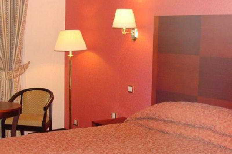 Majan Continental Hotel Maszkat Kültér fotó