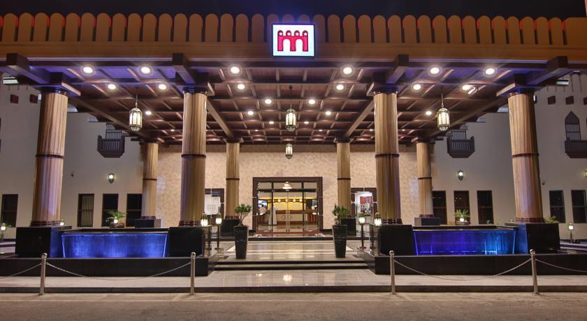 Majan Continental Hotel Maszkat Kültér fotó